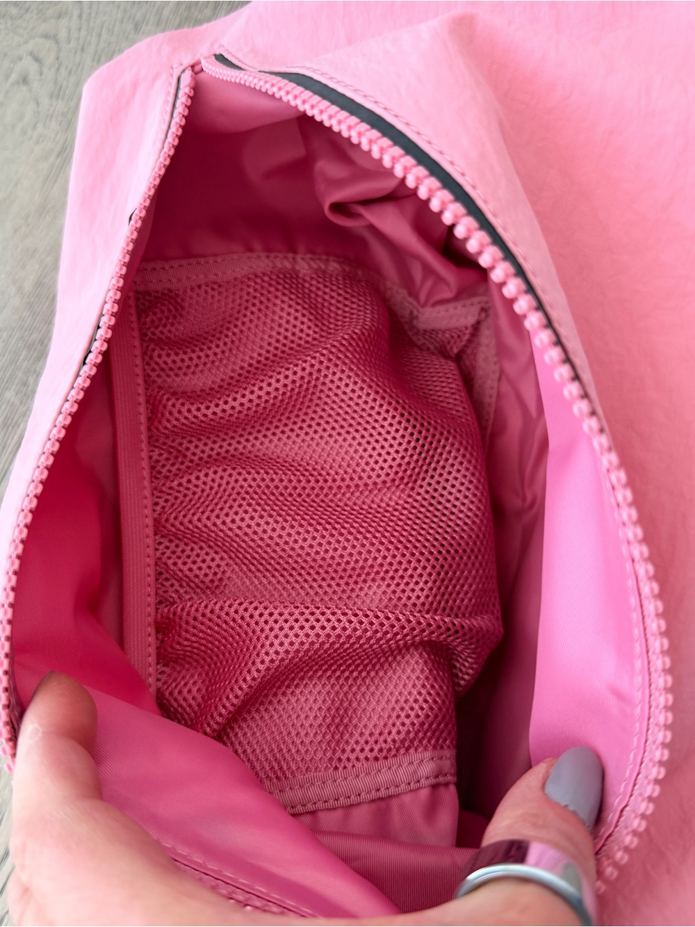 Lululemon Fast Track 2.0 Bag 10L NWT - Picture 5 of 5